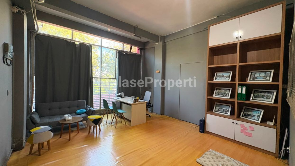 Foto properti Jual / Sewa Ruko Manyar Garden  Regemcy Nginden Semolo 2