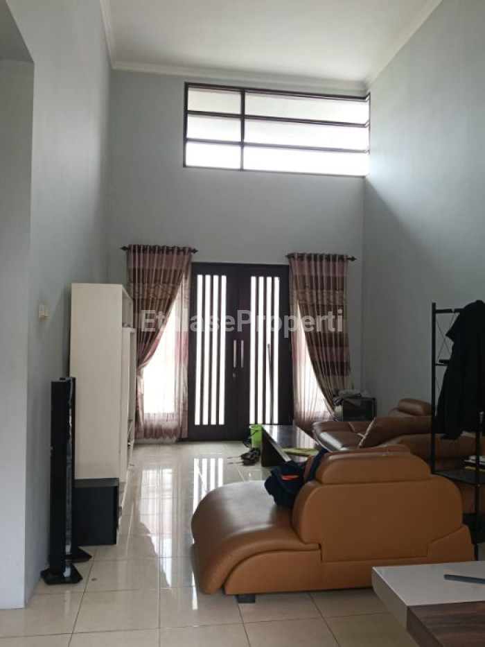 Foto properti Jual Rumah Di Royal Garden Regency Dekat Kawasan Wisata Batu. 1