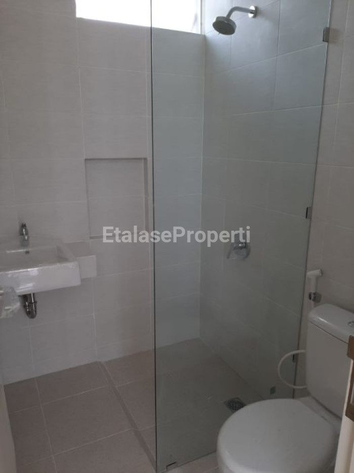 Foto properti DIJUAL RUMAH SIAP HUNI DI NORTHWEST LAKE, CITRALAND UTARA 2