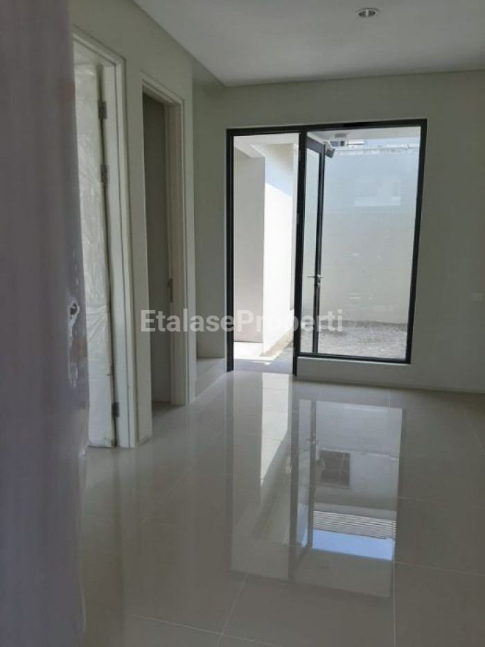 Foto properti DIJUAL RUMAH SIAP HUNI DI NORTHWEST LAKE, CITRALAND UTARA 5