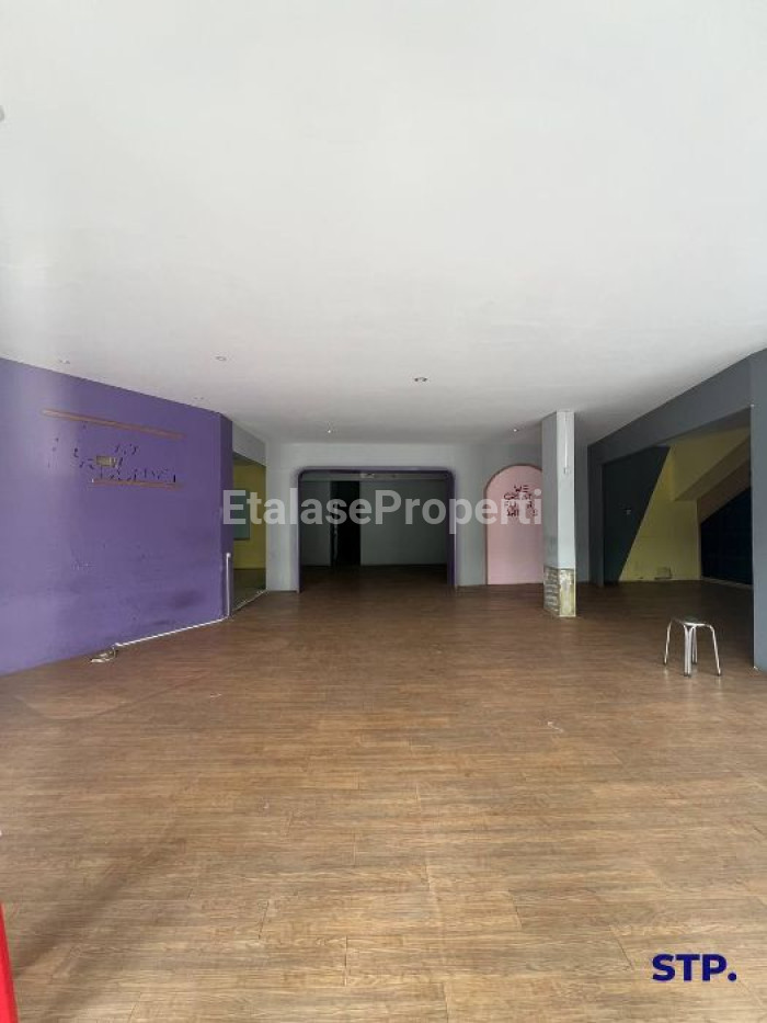 Foto properti 3 Unit Jejer - Jual Ruko 3 Lantai Di Royal Residence Wiyung 4