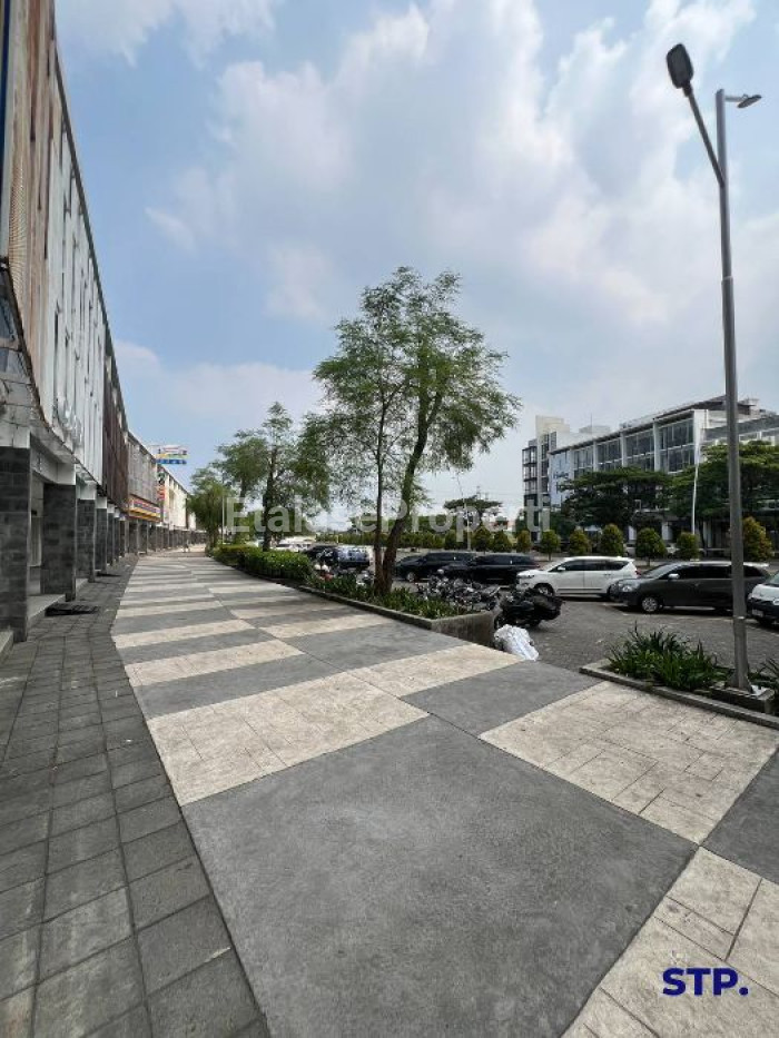 Foto properti 3 Unit Jejer - Jual Ruko 3 Lantai Di Royal Residence Wiyung 5