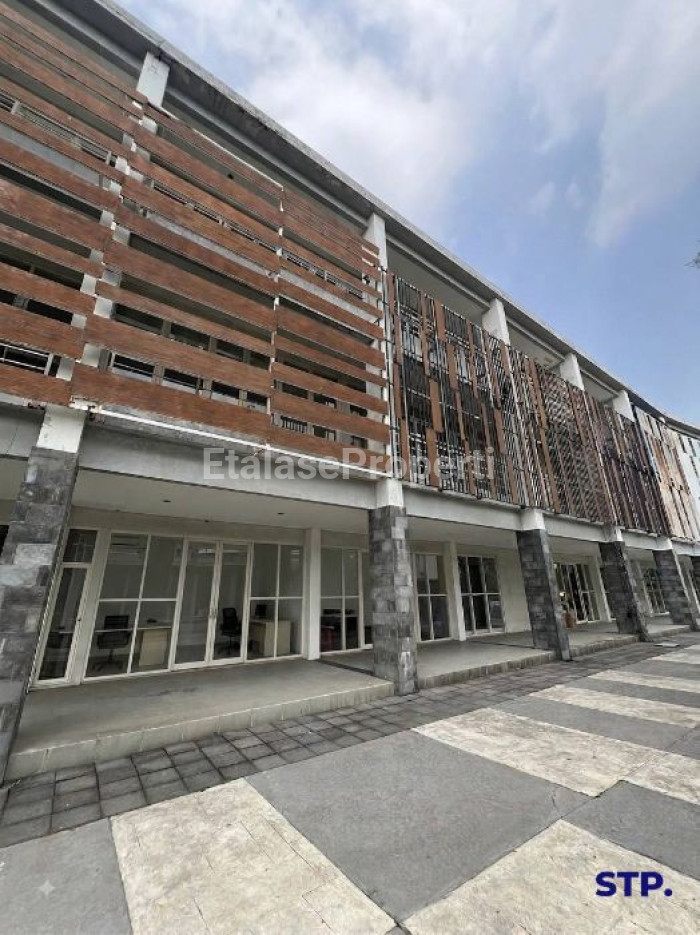 Foto properti 3 Unit Jejer - Sewa Ruko 3 Lantai Di Royal Residence Wiyung 3