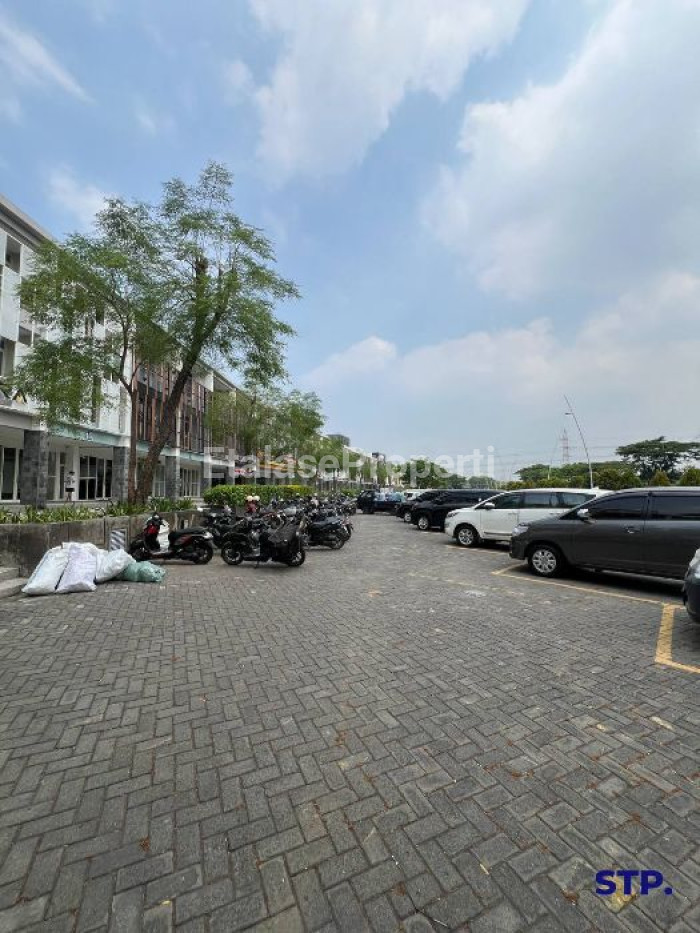 Foto properti 3 Unit Jejer - Sewa Ruko 3 Lantai Di Royal Residence Wiyung 8