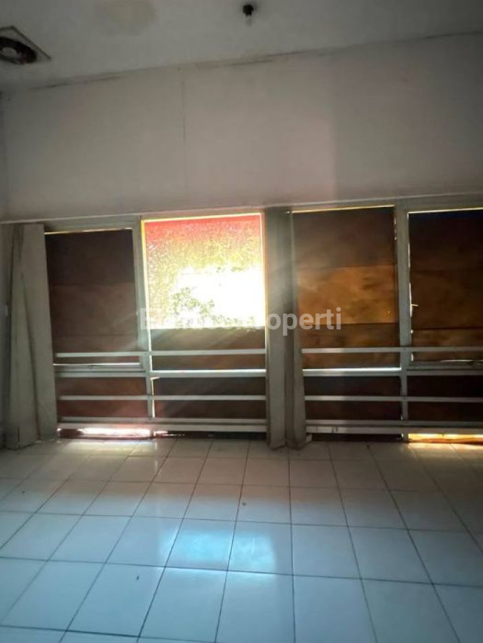 Foto properti Jual Ruko 3 Lantai Di Nginden Semolo Surabaya 10