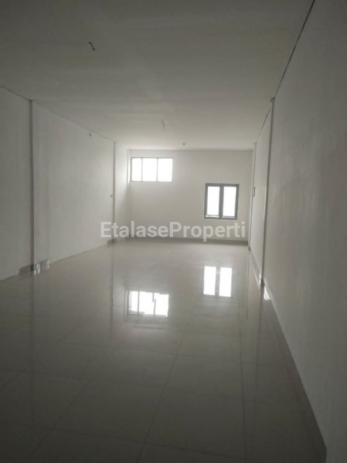 Foto properti JUAL CEPAT, Ruko 3 Lantai Di 0 Jalan Raya Provinsi Gempol, Kab. Pasuruan 8