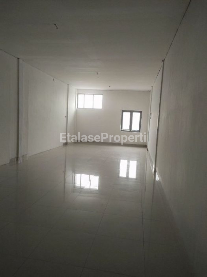 Foto properti Disewakan Ruko 3 Lantai Di 0 Jalan Raya Provinsi Gempol, Kab. Pasuruan 9
