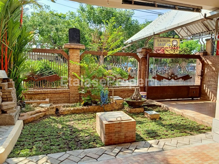 Foto properti Dijual Rumah 2,5 Lt Di Nginden Intan 5