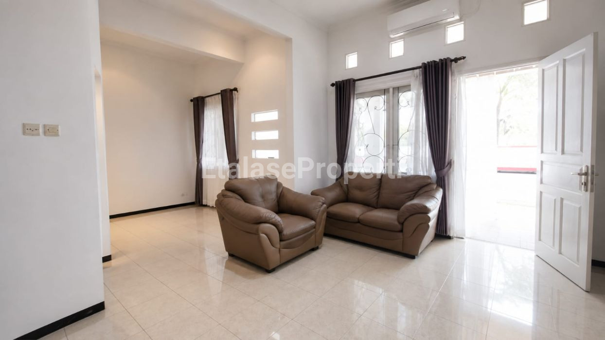 Foto properti Disewakan Rumah Di Pantai Mentari Siap Huni Dekat Kenjeran 3