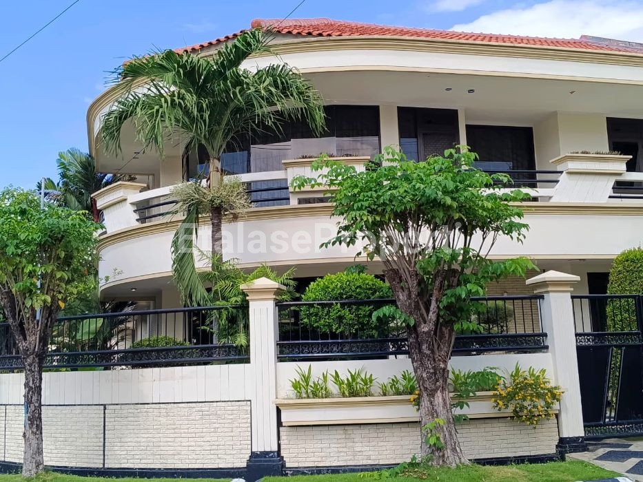 Foto properti DIJUAL  RUMAH SIAP HUNI  Manyar Kertoarjo 2