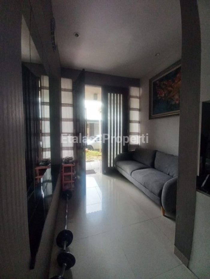 Foto properti DISEWAKAN RUMAH SIAP HUNI  SEMI FURNISH WISATA BUKIT MAS 2 CLUSTER GRAND PALAIS 6