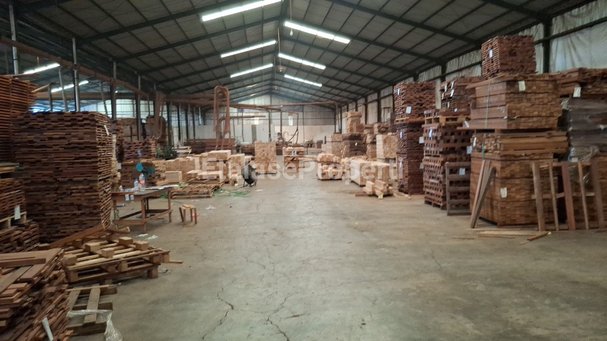 Foto properti DISEWAKAN GUDANG DI KEPATIHAN 1