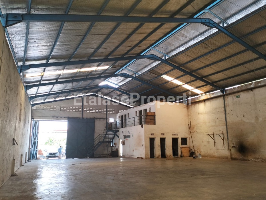 Foto properti DISEWAKAN GUDANG DI LIDAH WETAN 1