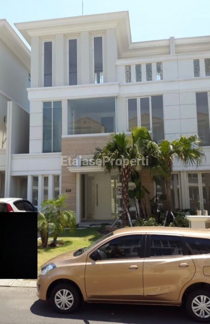 Foto properti Dijual Cepat Rumah Minimalis Pakuwon Indah, Cluster La Riz Embassy 1