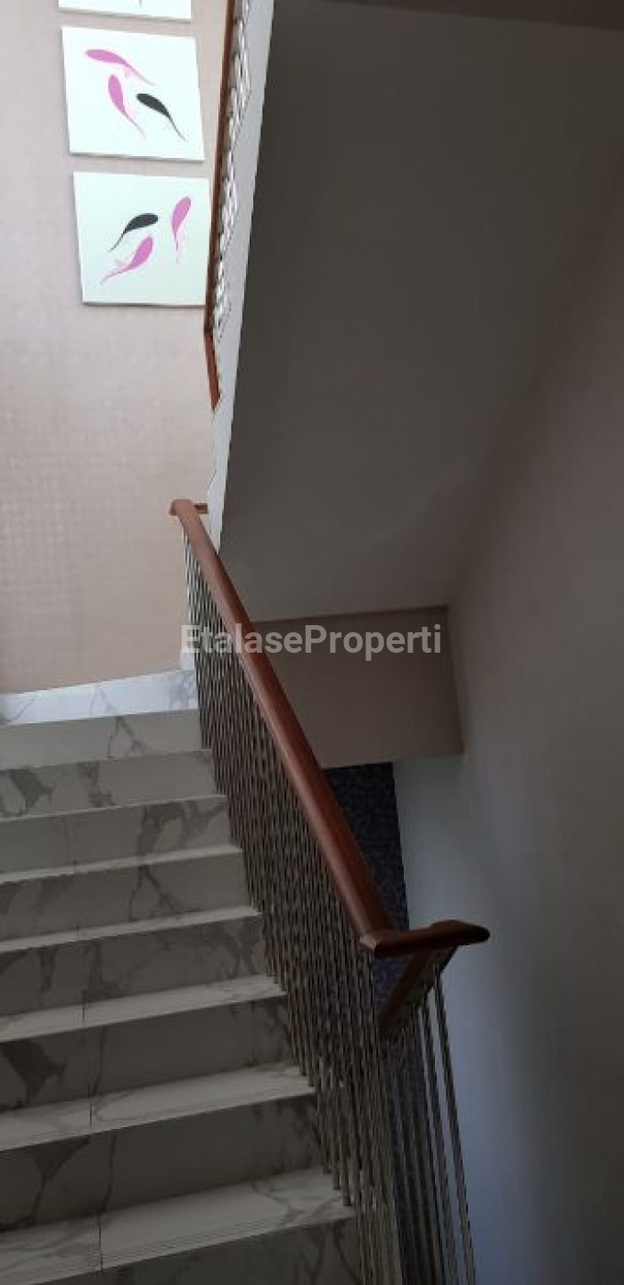 Foto properti Dijual Cepat Rumah Minimalis Pakuwon Indah, Cluster La Riz Embassy 8