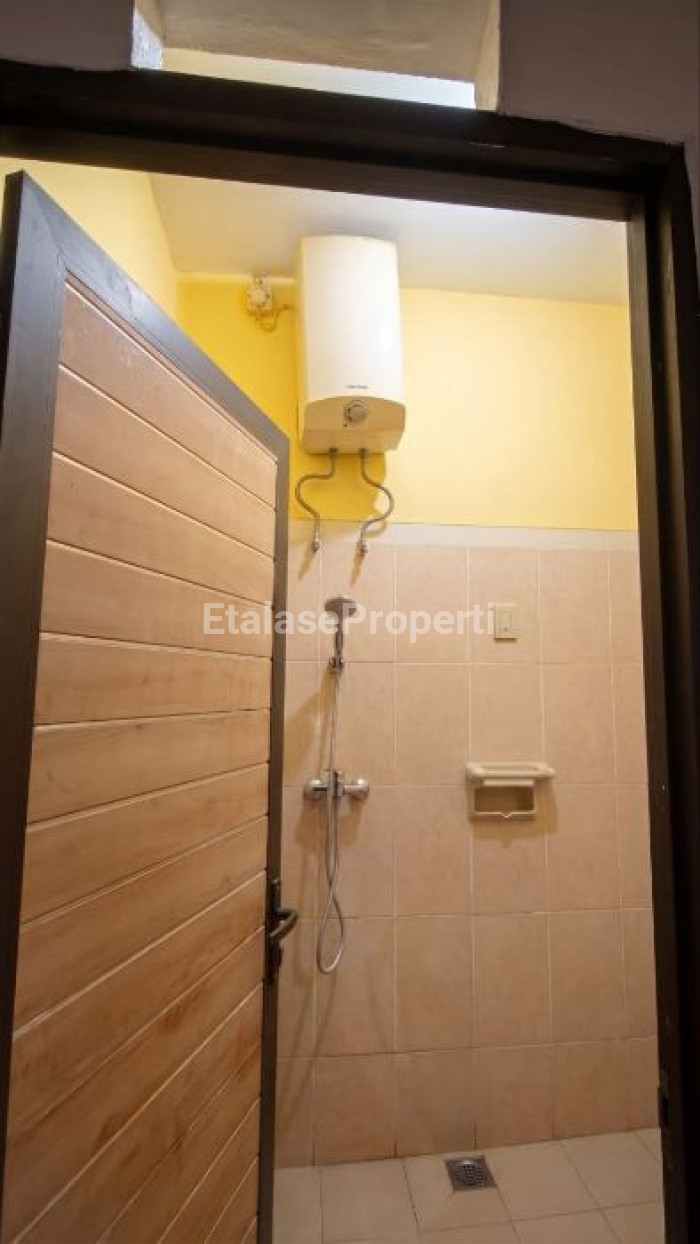 Foto properti Dijual Rumah Di Kutisari Indah Siap Huni Dekat Petra 2