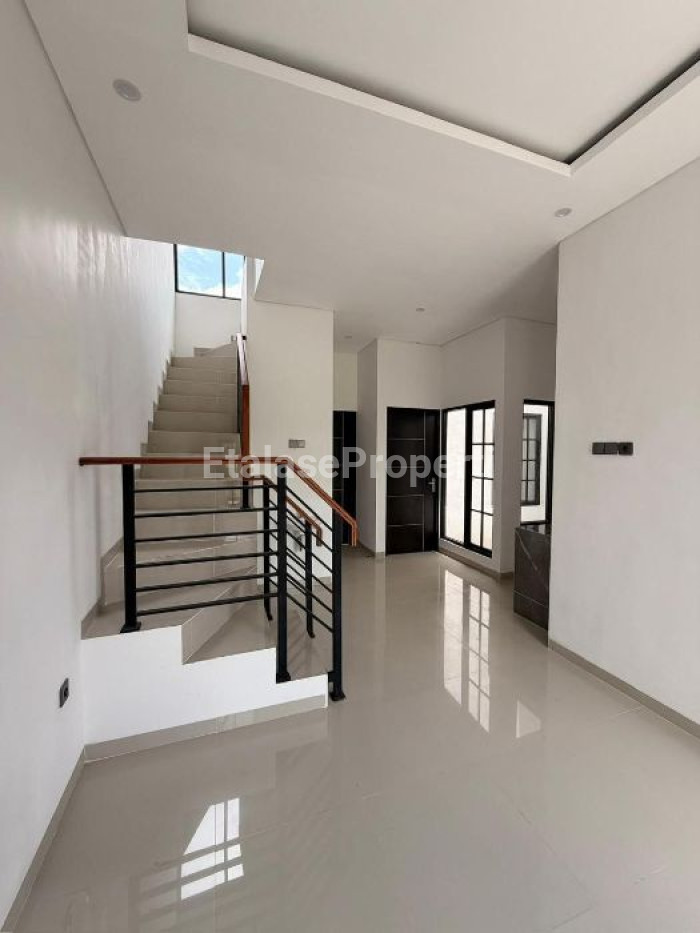 Foto properti Dijual Rumah Di Bumi Wonorejo Asri Rungkut Dekat Raya Merr 4