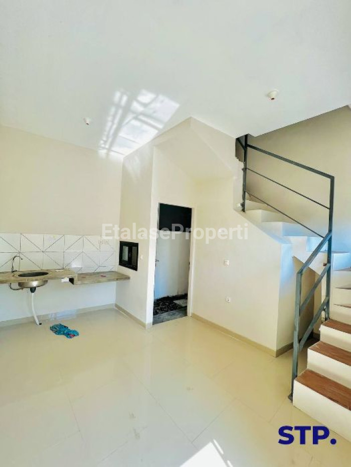 Foto properti Sisa 1 Unit - Rumah Baru 2 Lantai Wonorejo Selatan Bonus Gambar Interior 3