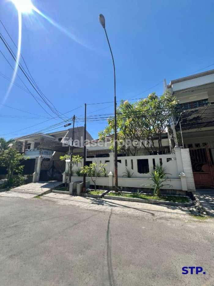 Foto properti Jual Cepat, Rumah Siap Huni Di Dharmahusada Indah Timur Blok Favorit 3