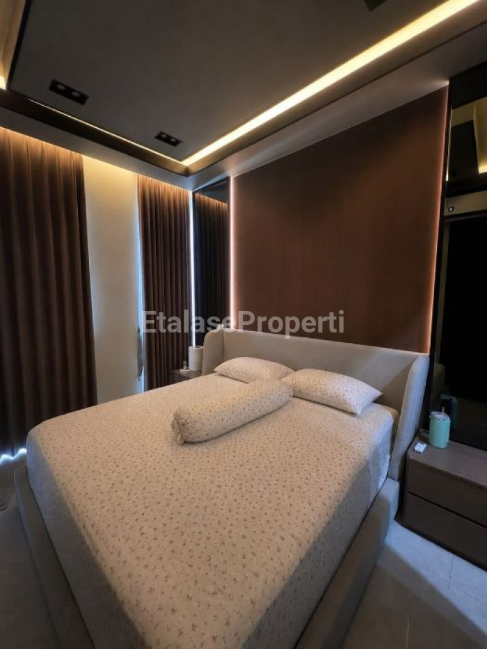 Foto properti Full Furnished -  Rumah 2 Lantai Minimalis Di Citraland Cluster District Nine Surabaya 10