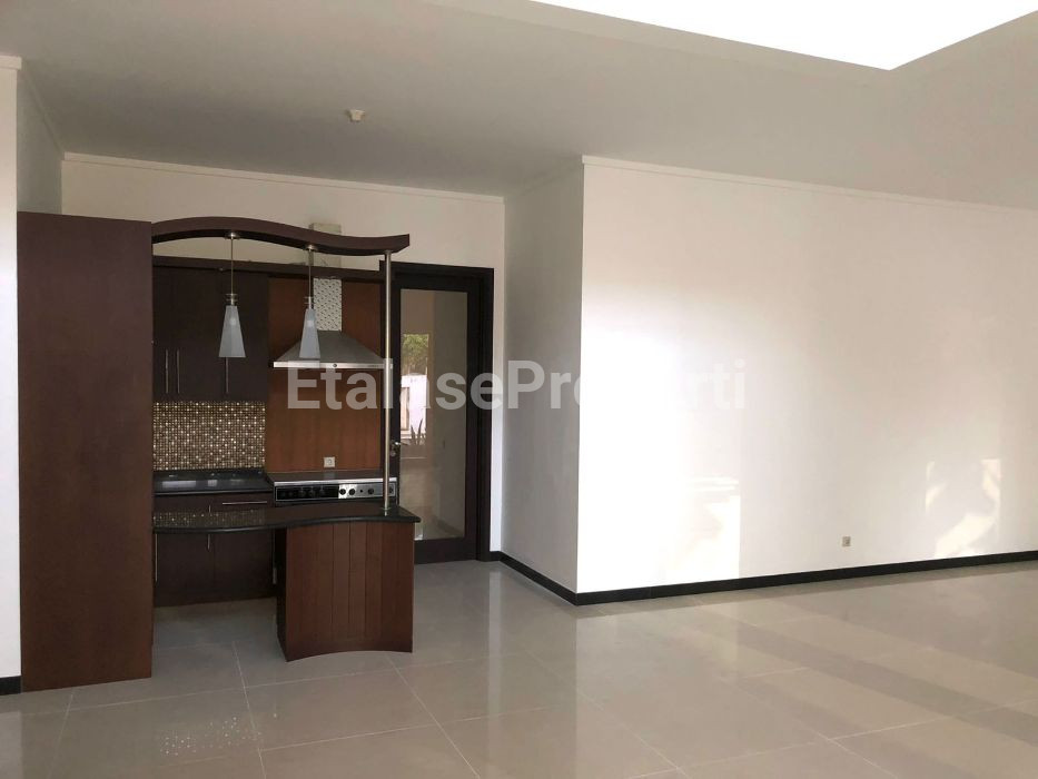 Foto properti Dijual Rumah Hook Diamond Hill, Citraland 1
