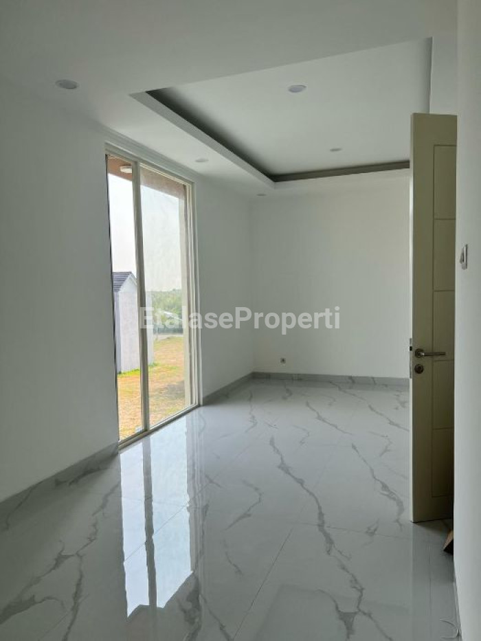 Foto properti DIJUAL RUMAH BARU GRESS 3 LANTAI PAKUWON CITY 6