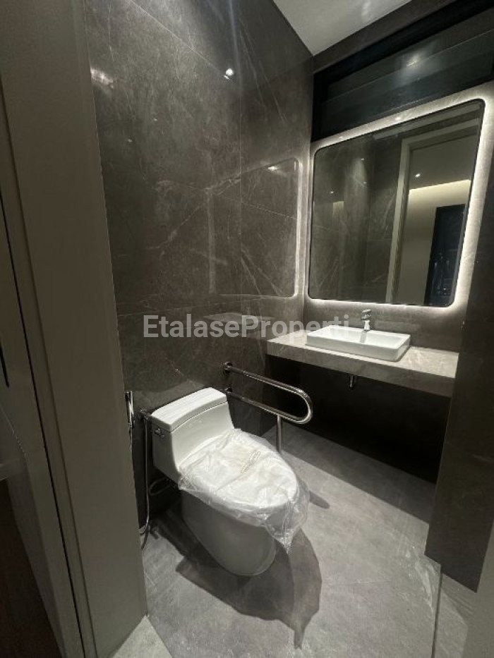 Foto properti Rumah Gress Royal Residence Wiyung 2