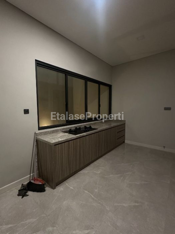 Foto properti Rumah Gress Royal Residence Wiyung 5