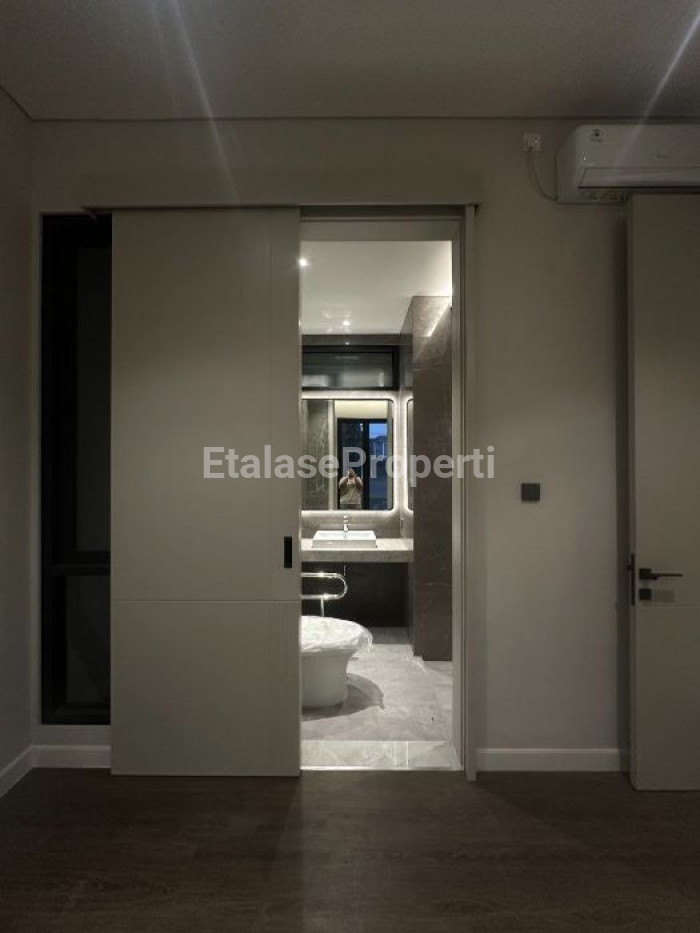Foto properti Rumah Gress Royal Residence Wiyung 8