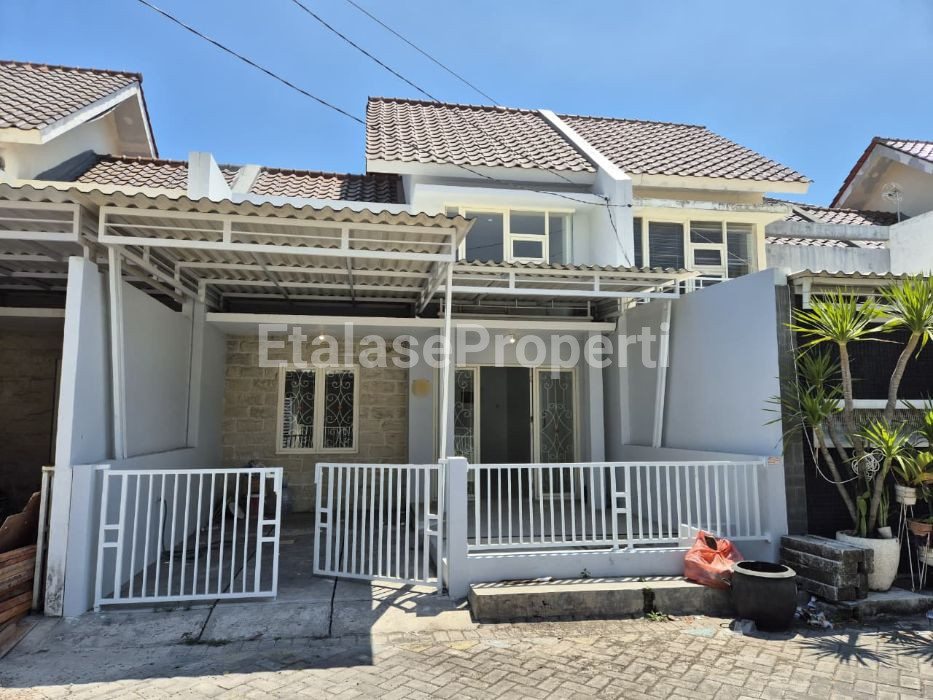 Foto properti Dijual Rumah Siap Huni Di Wonorejo Rungkut 1