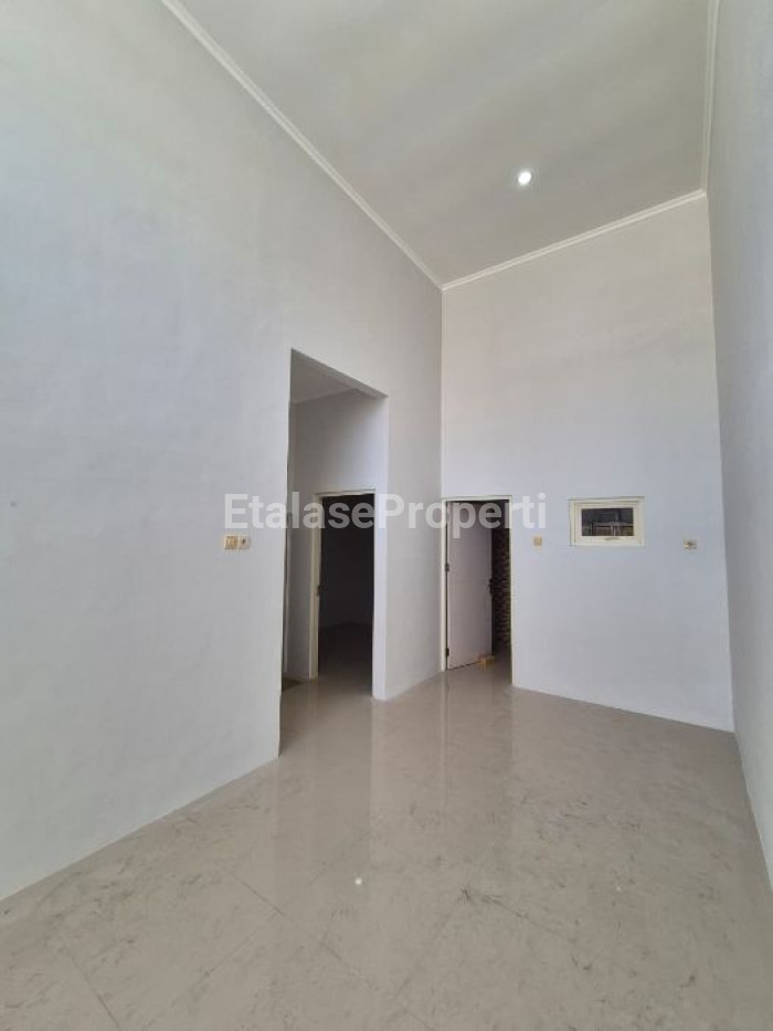 Foto properti Dijual Rumah Siap Huni Di Wonorejo Rungkut 2