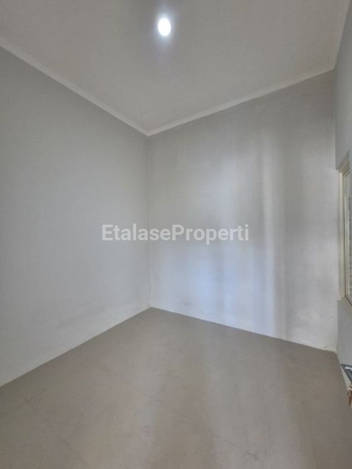 Foto properti Dijual Rumah Siap Huni Di Wonorejo Rungkut 3