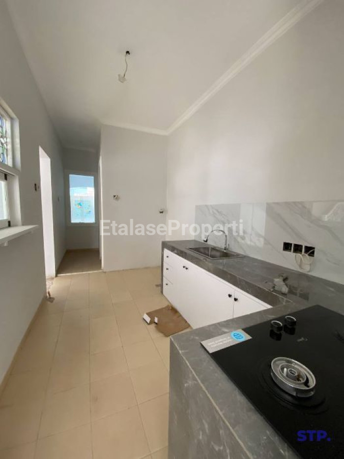 Foto properti Disewakan Rumah 2 Lantai Di Wisata Bukit Mas 1 Surabaya 5