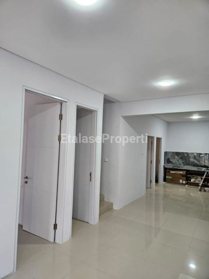 Foto properti DIJUAL RUMAH SIAP HUNI SEMI FURNISHED DI NORTHWEST PARK, CITRALAND UTARA 6