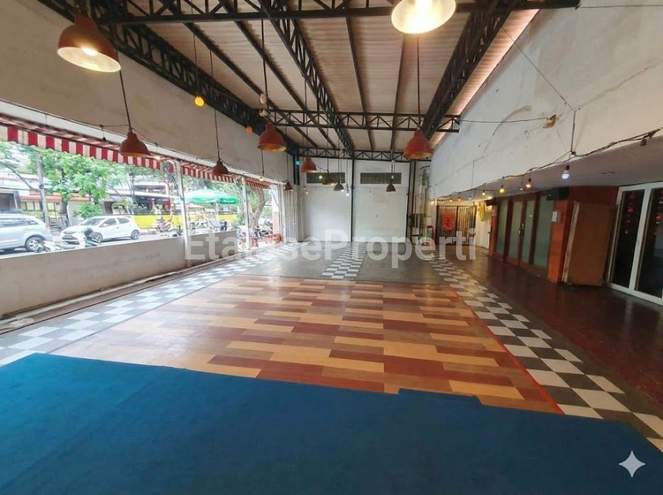 Foto properti Disewakan Bangunan Komersial Di BKR Pelajar Dekat Grand City 1