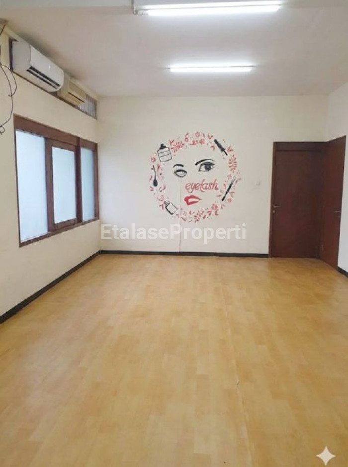 Foto properti Disewakan Bangunan Komersial Di BKR Pelajar Dekat Grand City 5