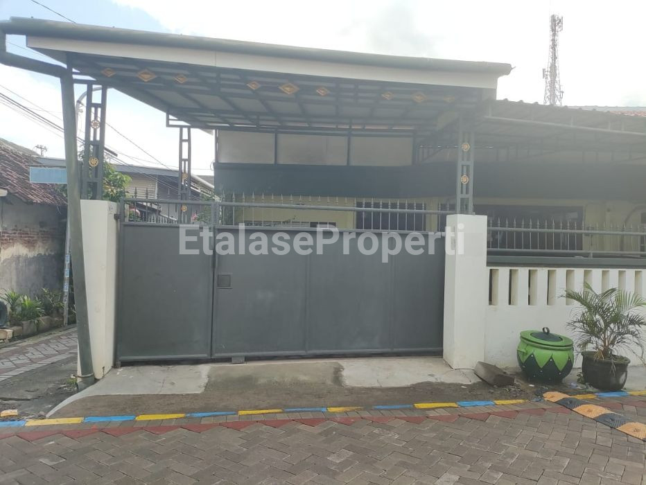 Foto properti Dijual Rumah Di Siwalankerto Timur Dekat Univ Petra 1