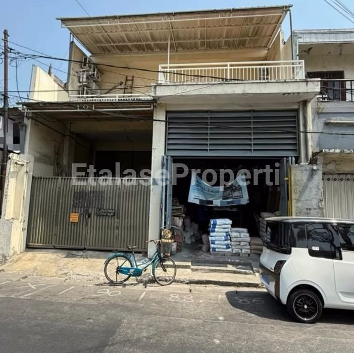 Foto properti Dijual Toko Dan Kos Aktif Di Raya Semolowaru 1