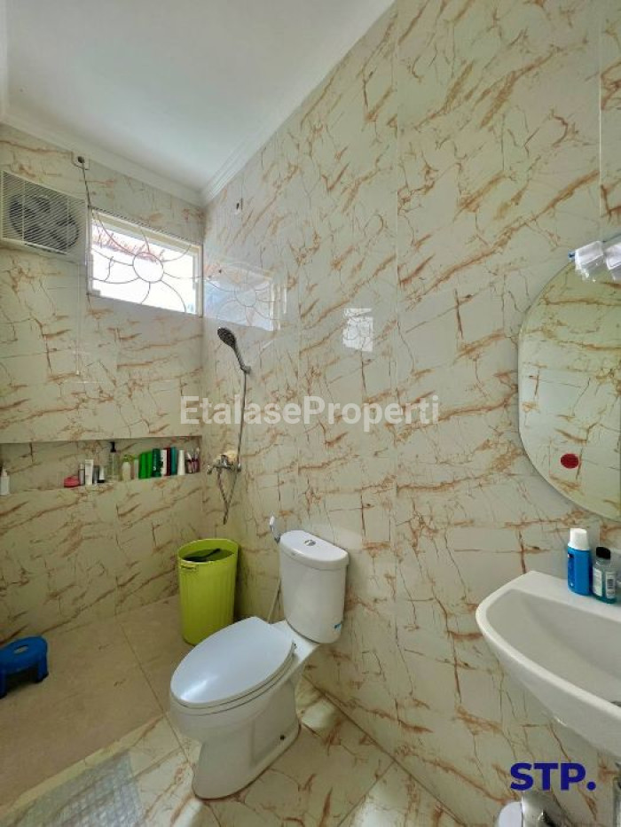 Foto properti Jual Rumah Siap Huni Simpang Darmo Regency Furnished 4