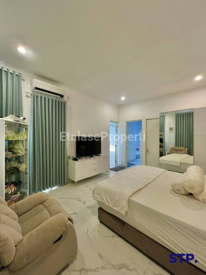 Foto properti Sewa Rumah Siap Huni Simpang Darmo Regency Furnished 7