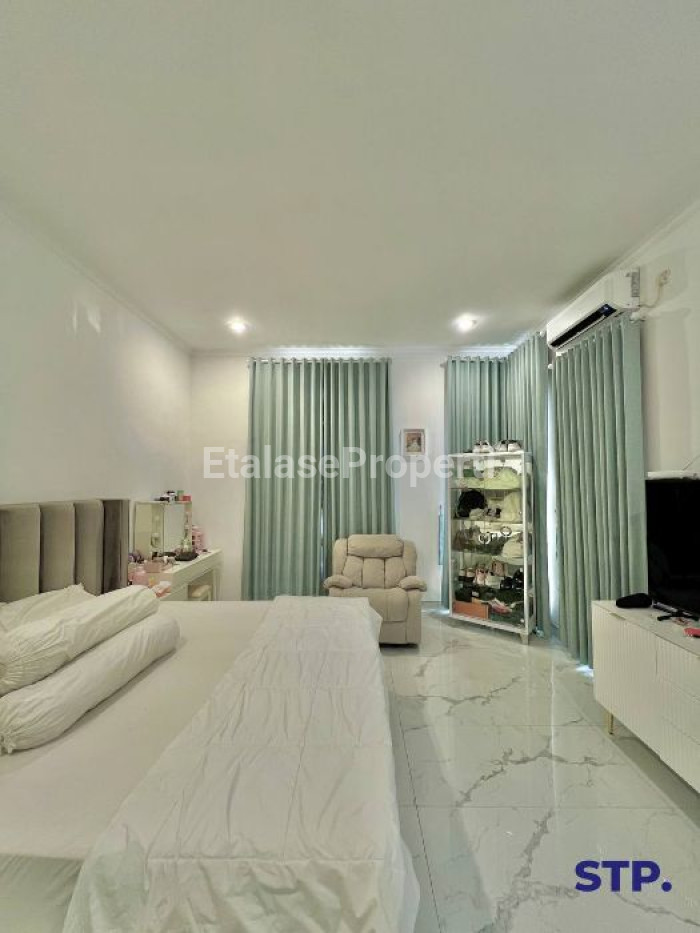 Foto properti Sewa Rumah Siap Huni Simpang Darmo Regency Furnished 9