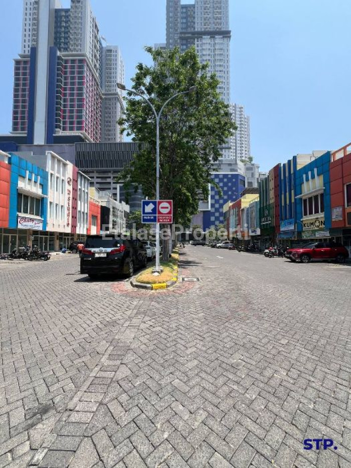 Foto properti Disewakan Ruko 3 Lantai Di Pakuwon Town Square, Pakuwon City 5