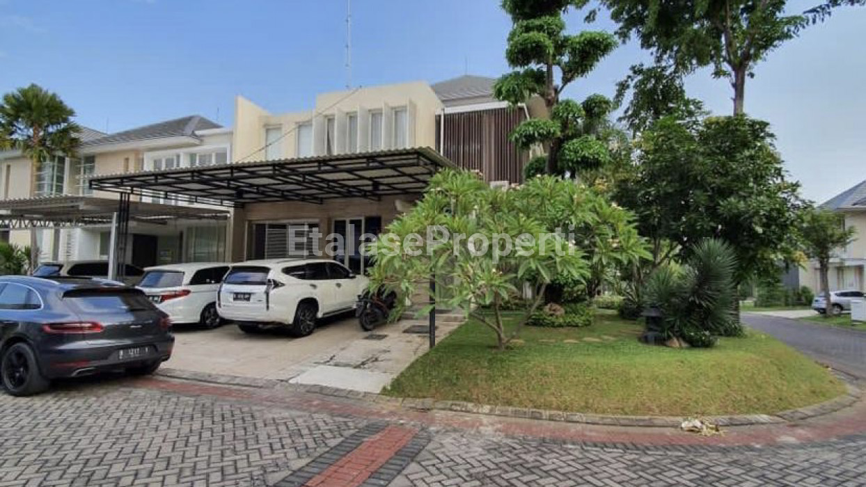 Foto properti Dijual Rumah Hook Minimalis Pakuwon Indah, Cluster The Mansion 1