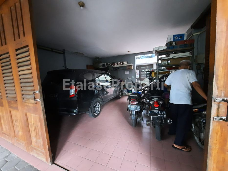 Foto properti Dijual Rumah Usaha Di Jalan Kembar Gayungsari Barat 1
