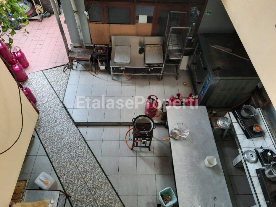 Foto properti Dijual Rumah Usaha Di Jalan Kembar Gayungsari Barat 6