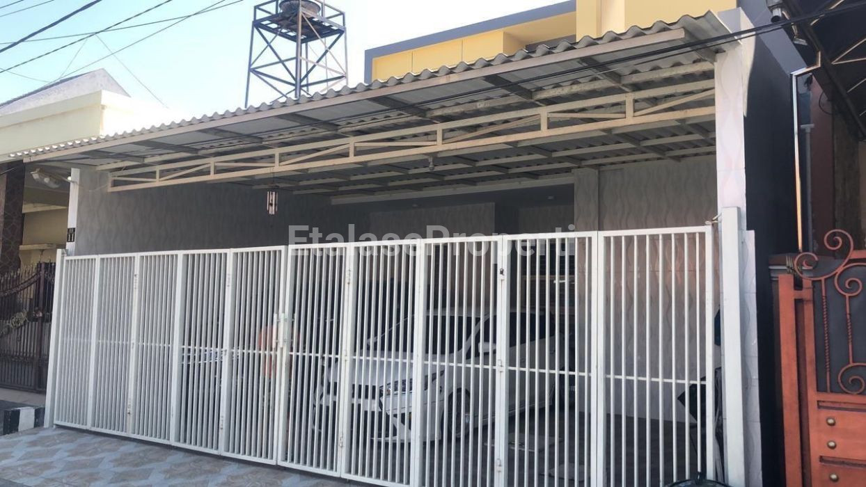 Foto properti Dijual Rumah Bagus Minimalis Tenggilis Mejoyo Utara - Dekat Ubaya 2