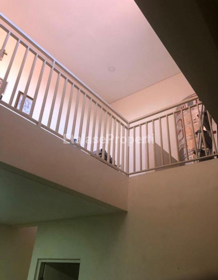 Foto properti Dijual Rumah Bagus Minimalis Tenggilis Mejoyo Utara - Dekat Ubaya 6