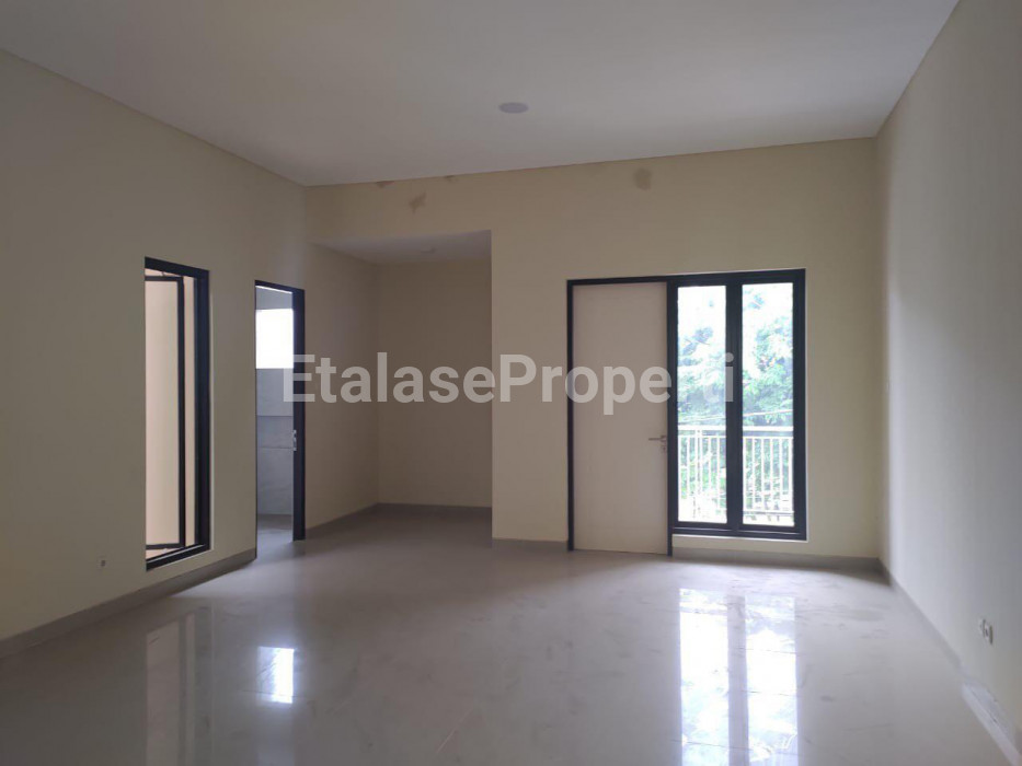 Foto properti Dijual Rumah Minimalis Pol Rungkut Asri Utara (2 Unit) Dekat Merr 6