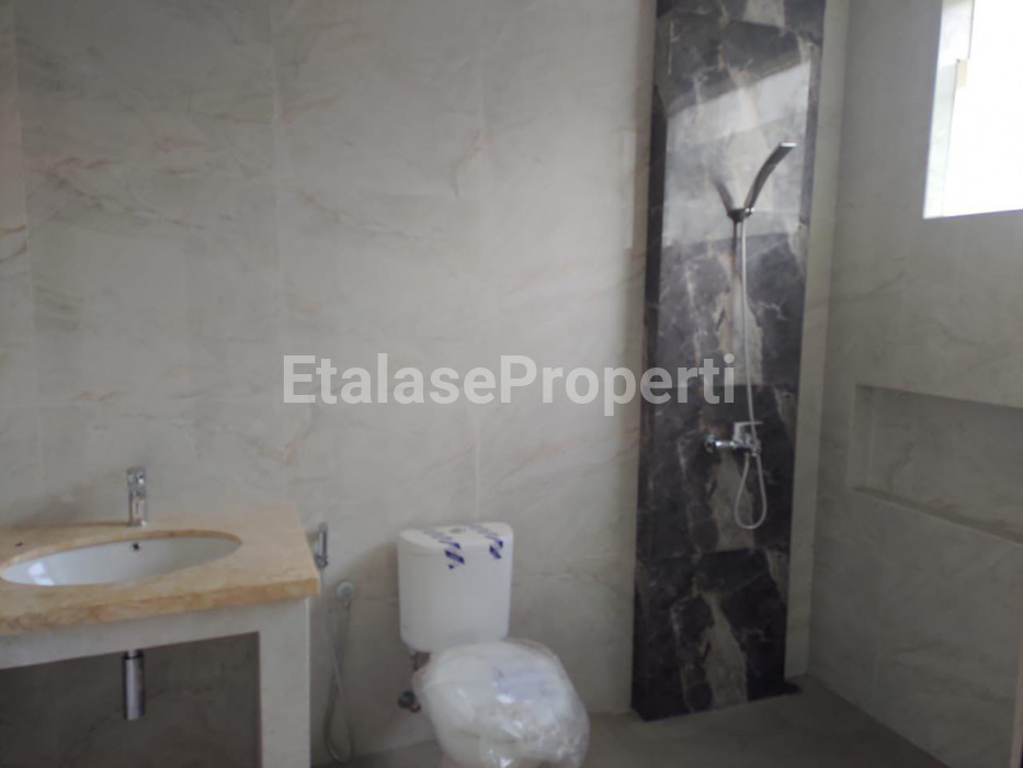 Foto properti Dijual Rumah Minimalis Pol Rungkut Asri Utara (2 Unit) Dekat Merr 7