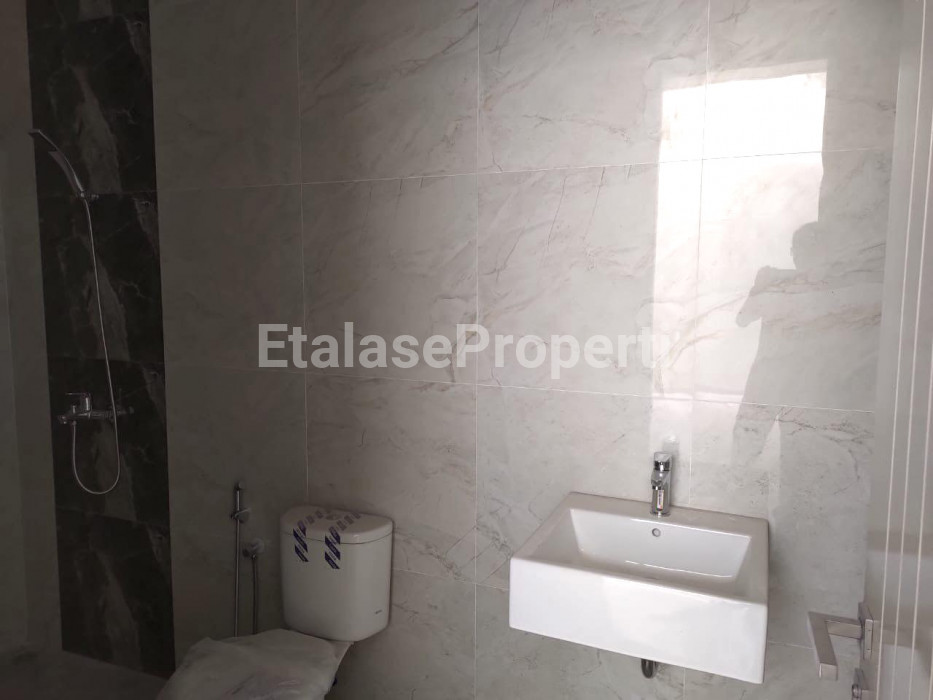 Foto properti Dijual Rumah Minimalis Pol Rungkut Asri Utara (2 Unit) Dekat Merr 8